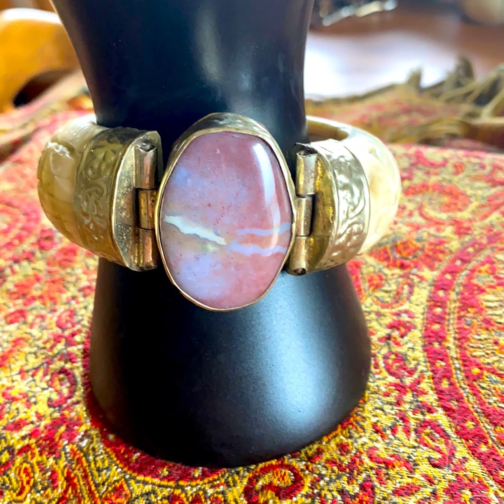 Vintage elephant carved bone mauve agate center embossed metal hinged bracelet